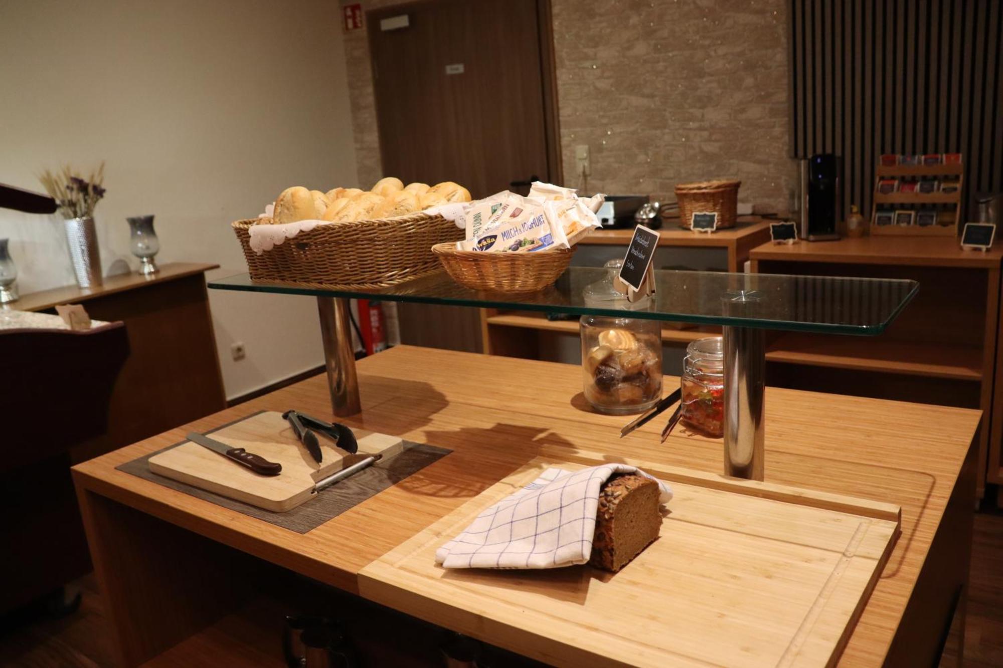 Hotel Haarener Hof Bad Wünnenberg エクステリア 写真