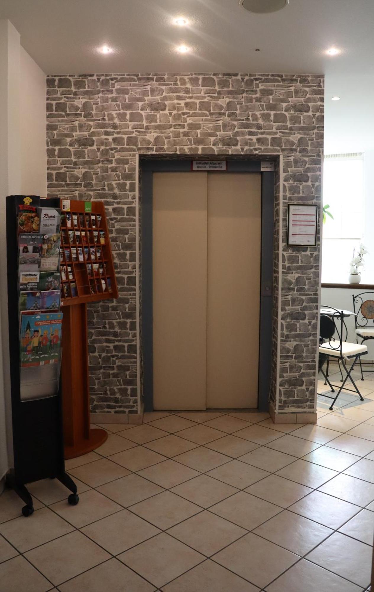 Hotel Haarener Hof Bad Wünnenberg エクステリア 写真